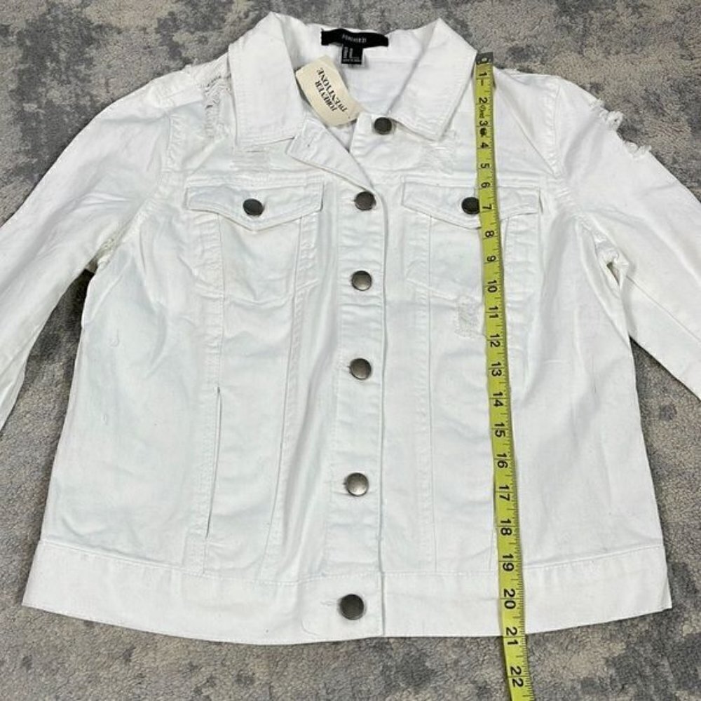 NWT Forever 21 White Denim Jean Trucker Jacket Destroyed Distressed Sz M - Picture 6 of 12
